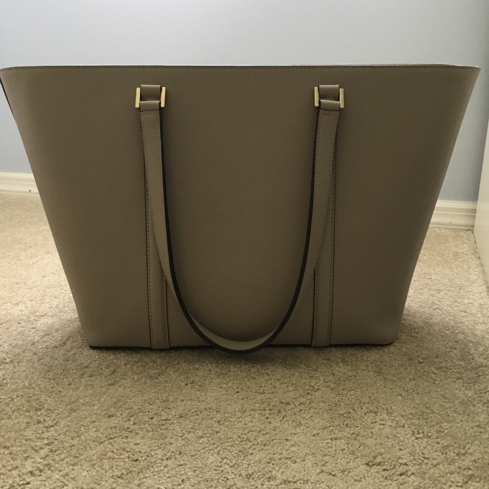 Kate Spade Newbury Lane Extra Large Tote - SOLD - Picture 3 of 8